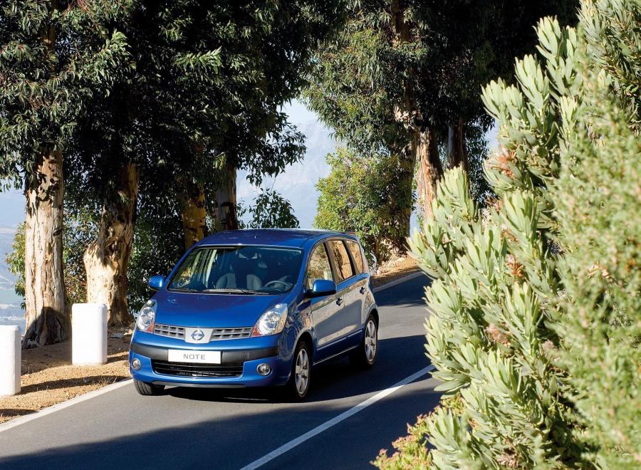  Nissan Note 2005 года  (фото 18 из 22)